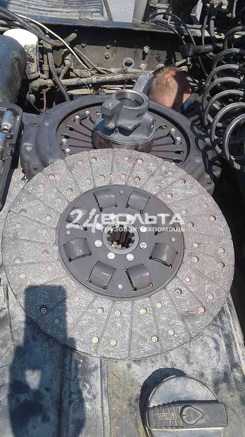 Замена сцепления грузовиков Мерседес